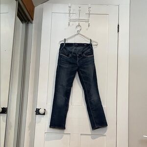 #19, women’s jeans
